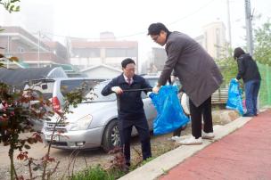 백석읍 봄맞이 대청소 및 꽃심기 행사 의 사진